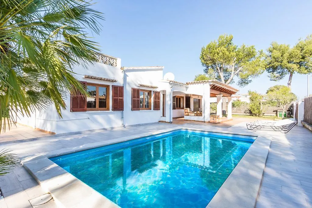Chalet Falco With Private Pool And Garden Port de Alcudia
