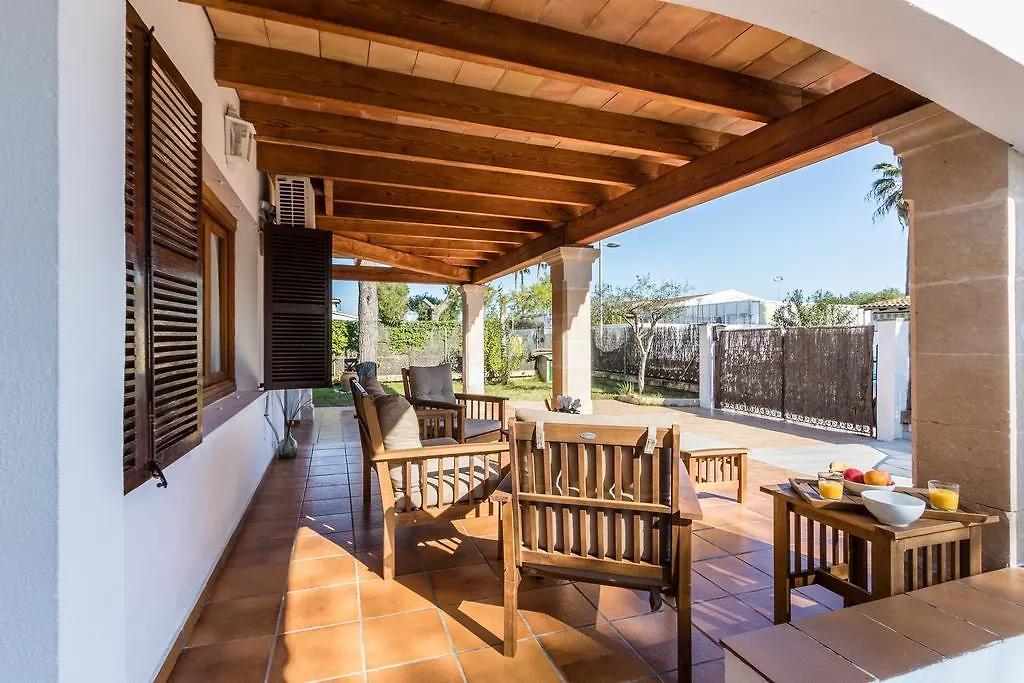 Dom wakacyjny Chalet Falco With Private Pool And Garden Port de Alcudia  Hiszpania